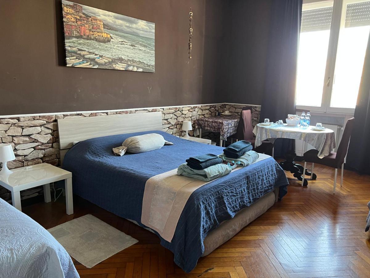 B&B Piazza Della Vittoria Genua Buitenkant foto